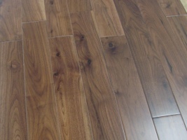 Паркет из ореха черного