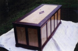 Изделия из ореха черного